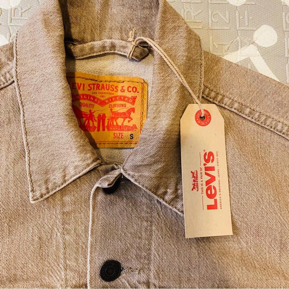 Vintage retro Levi’s embroidered trucker denim jean jacket S - Picture 2 of 10